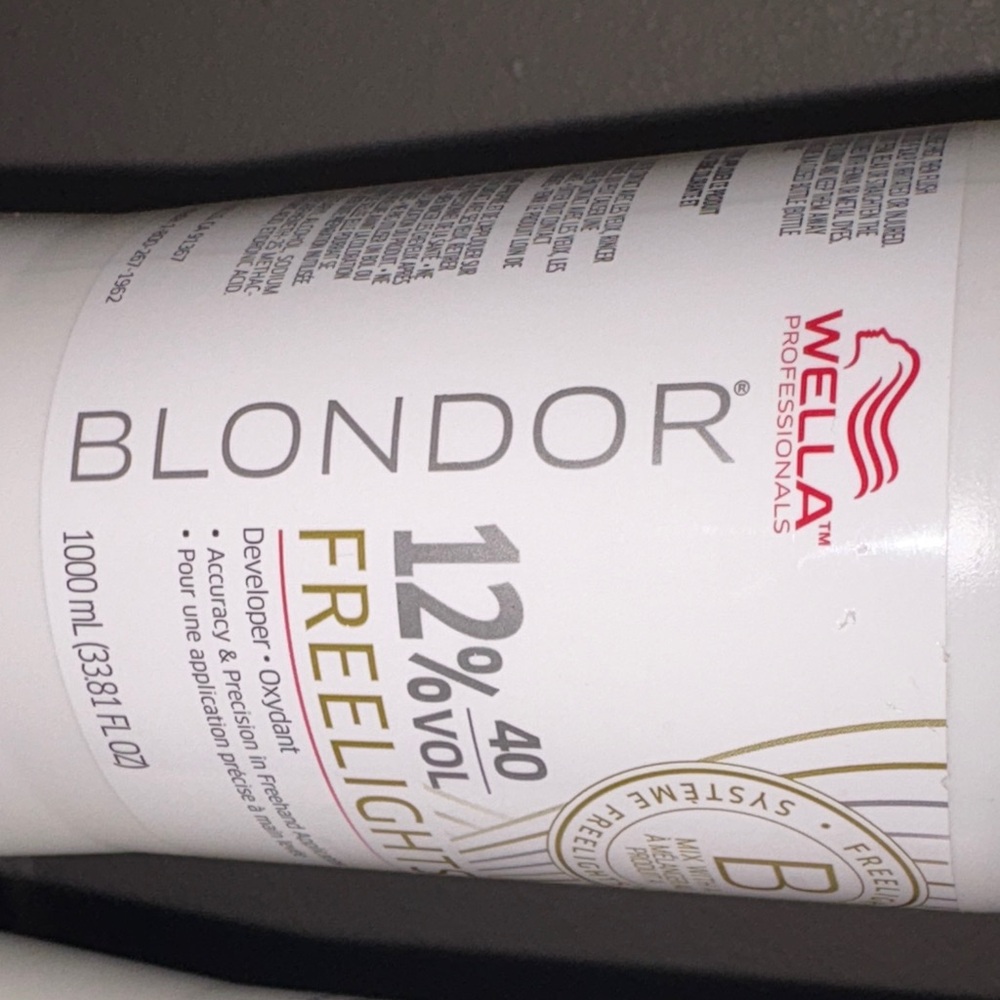Wella Blondor Free Light 12% 40 Vol Developer 1L / 33.8oz Professional Sealed - Picture 3 of 4